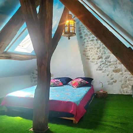 Petite Maison De Village Ygrande Екстер'єр фото